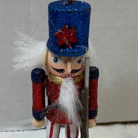 VTG Patriotic Nutcracker Style Christmas Soldier Wooden Tree Ornament 4.25" Tall - Picture 7 of 9